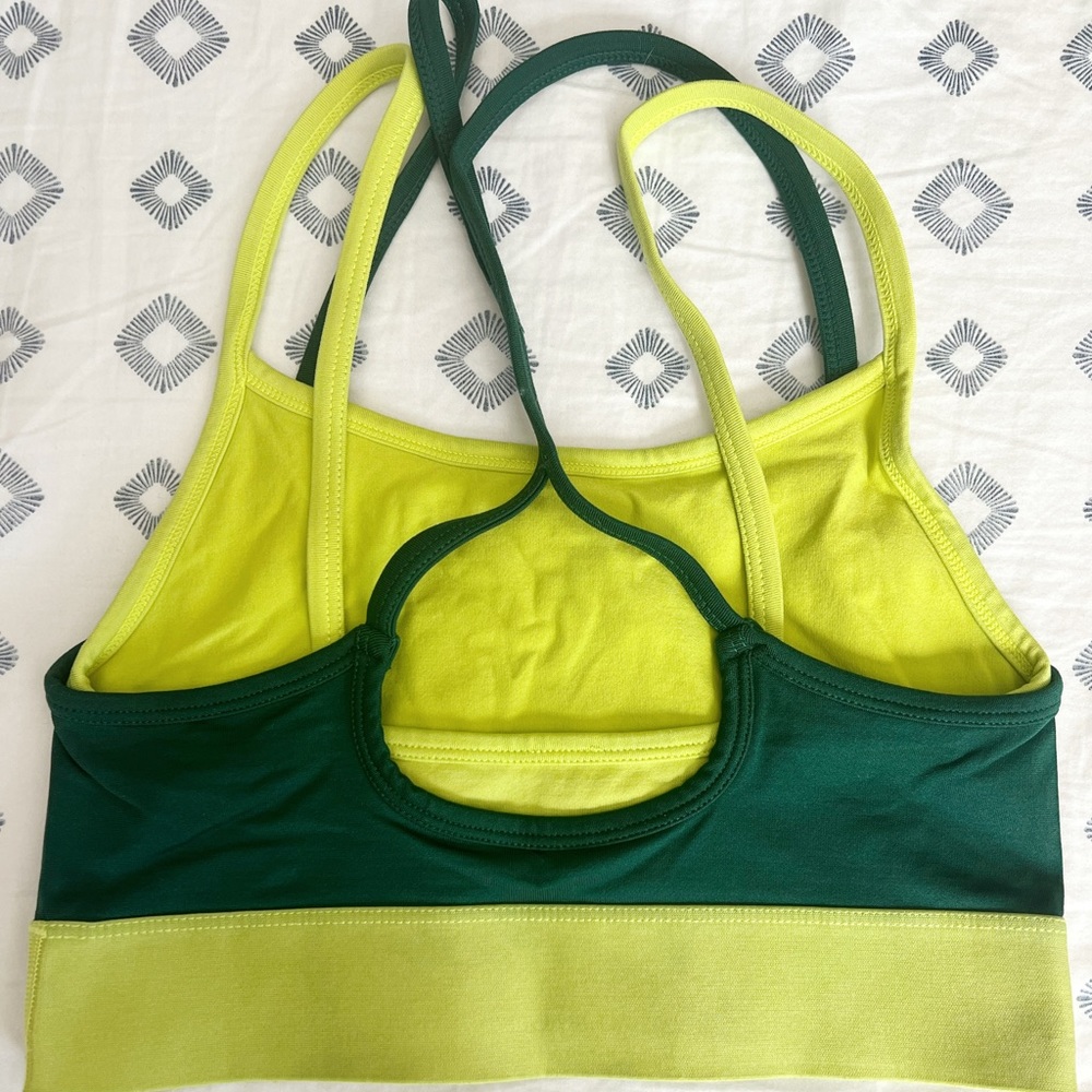 Fabletics low impact sports bra - Picture 2 of 2